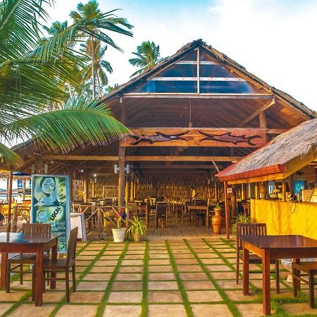 Coconut Beach Lodge Trincomalee Extérieur photo