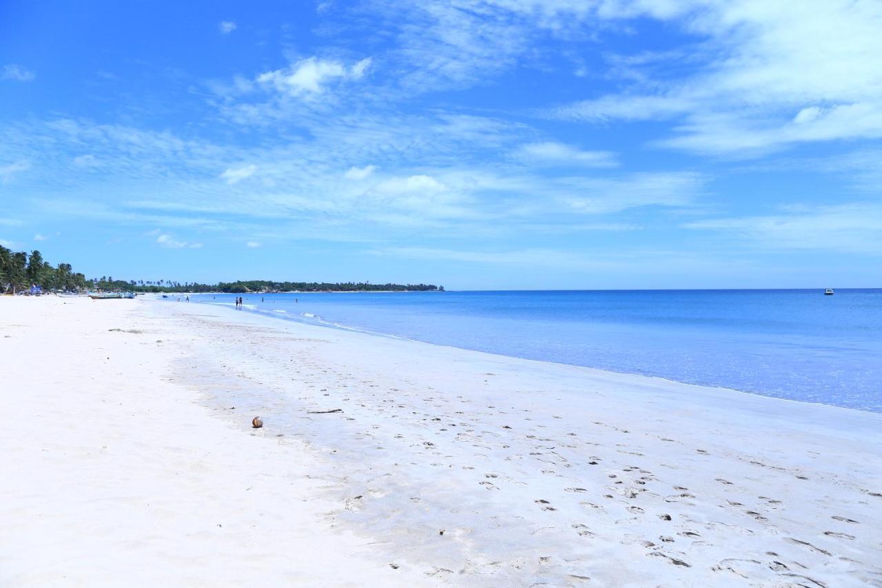 Coconut Beach Lodge Trincomalee Extérieur photo